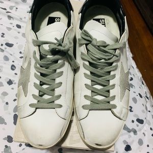 Mens Golden Goose sneakers. These sneakers were worn 3x